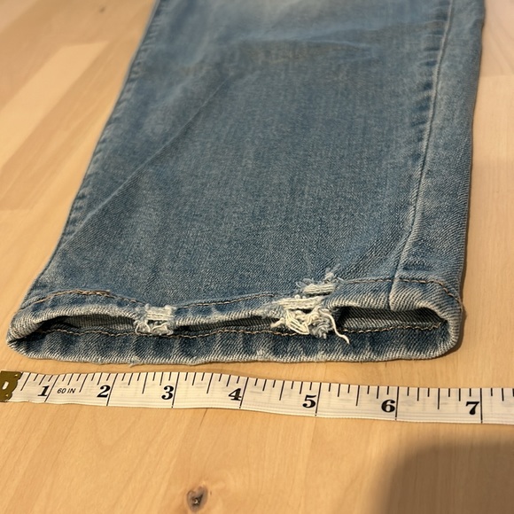 Time and Tru Cropped Boyfriend Mid Rise Jeans 16 - Picture 12 of 14